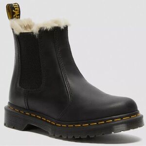 DOC MARTEN 2976 Women’s Faux Fur Lined Chelsea Boots